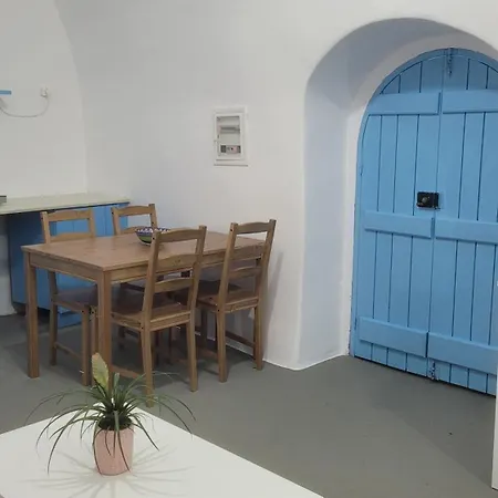 Apartament Kamaraki Aroniadika