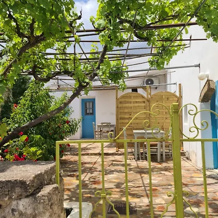 شقة Kamaraki Aroniadika *