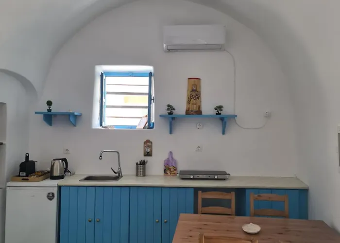 Kamaraki Aroniadika * Frillingiánika